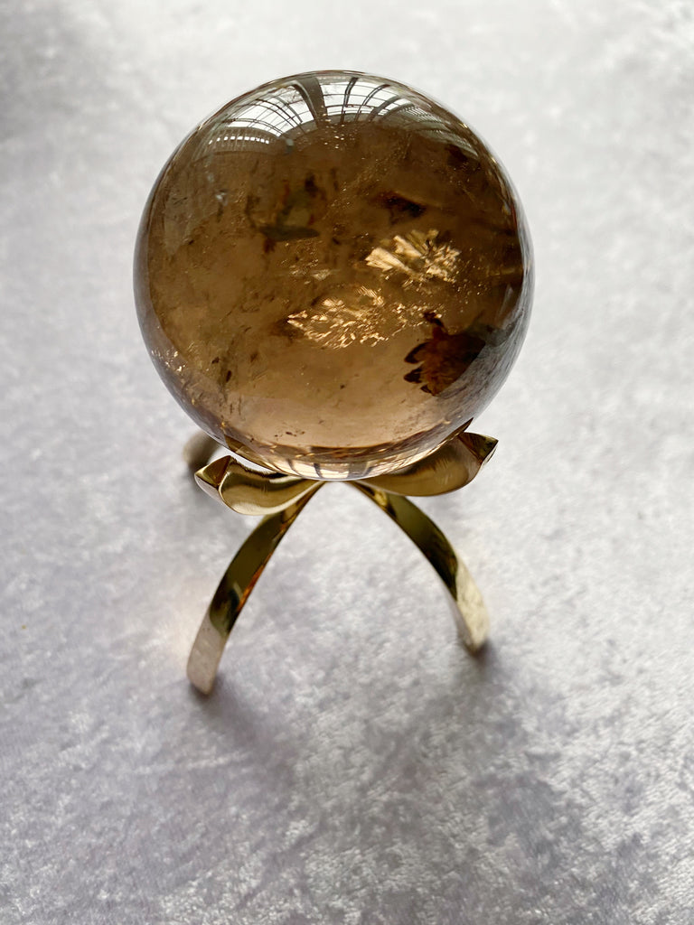 Medium Brass Claw Crystal Stand