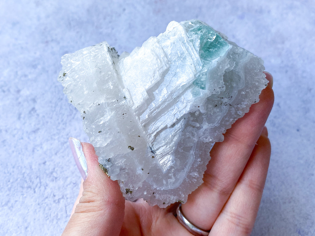Quartz with Chalcopyrite, Fluorite + Calcite 1
